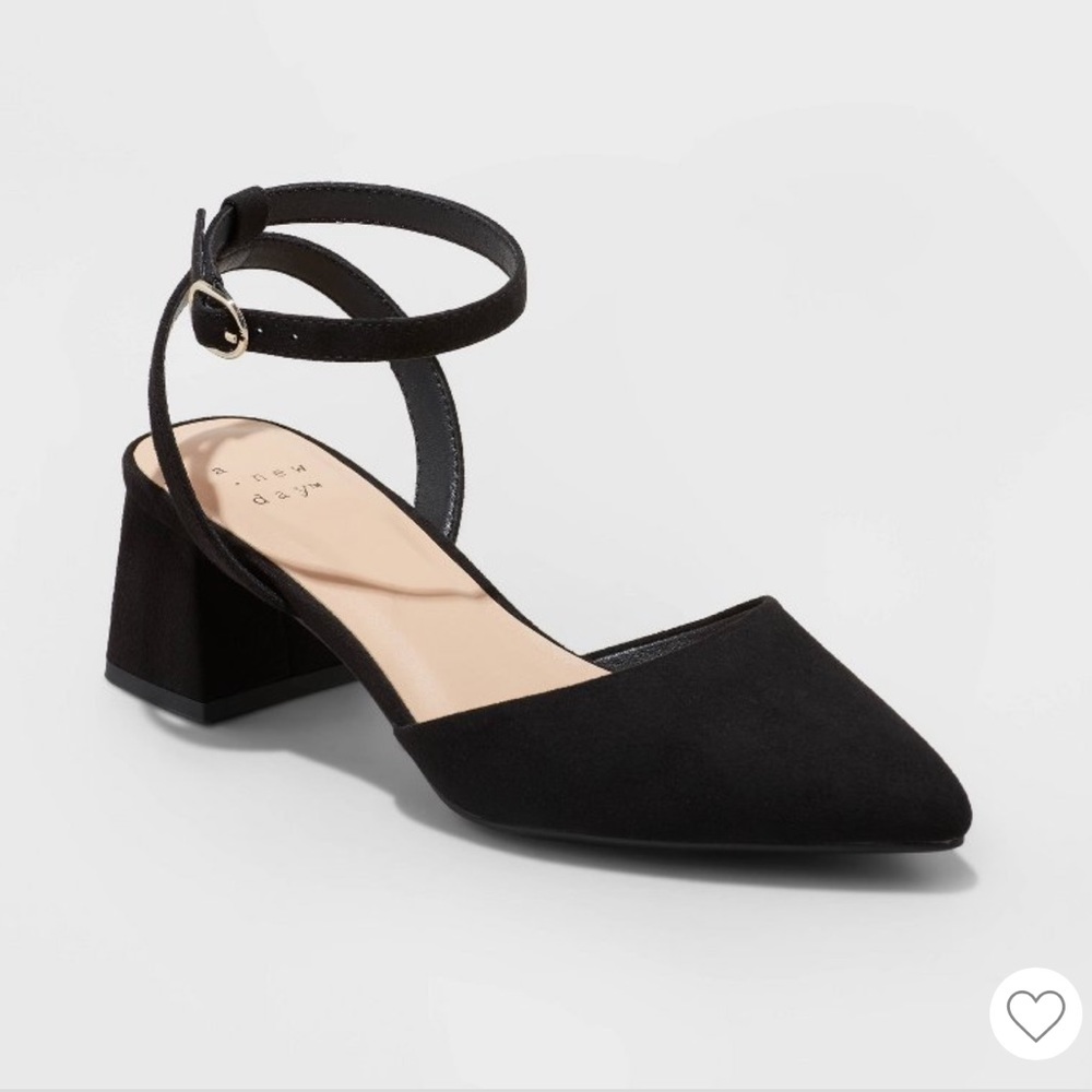 SOLD🖤NIB Black Heels🖤 - Picture 1 of 7